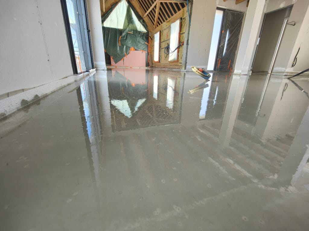 Chape liquide fluide fibré lafarge plancher chauffant à eau