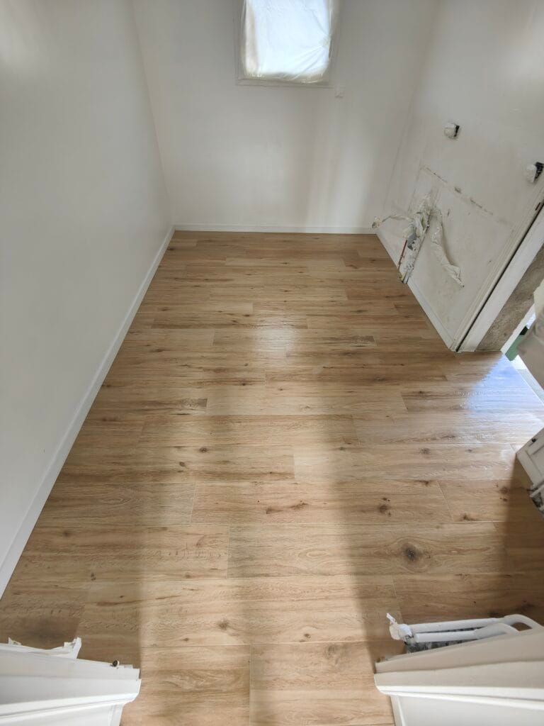 Carrelage imitation bois grès cérame coopérative artipole mcs morbihan chauffage sanitaire colle joint ardex vpi parex lanko sika fixateur fournisseur professionnel chantier Grand-champ